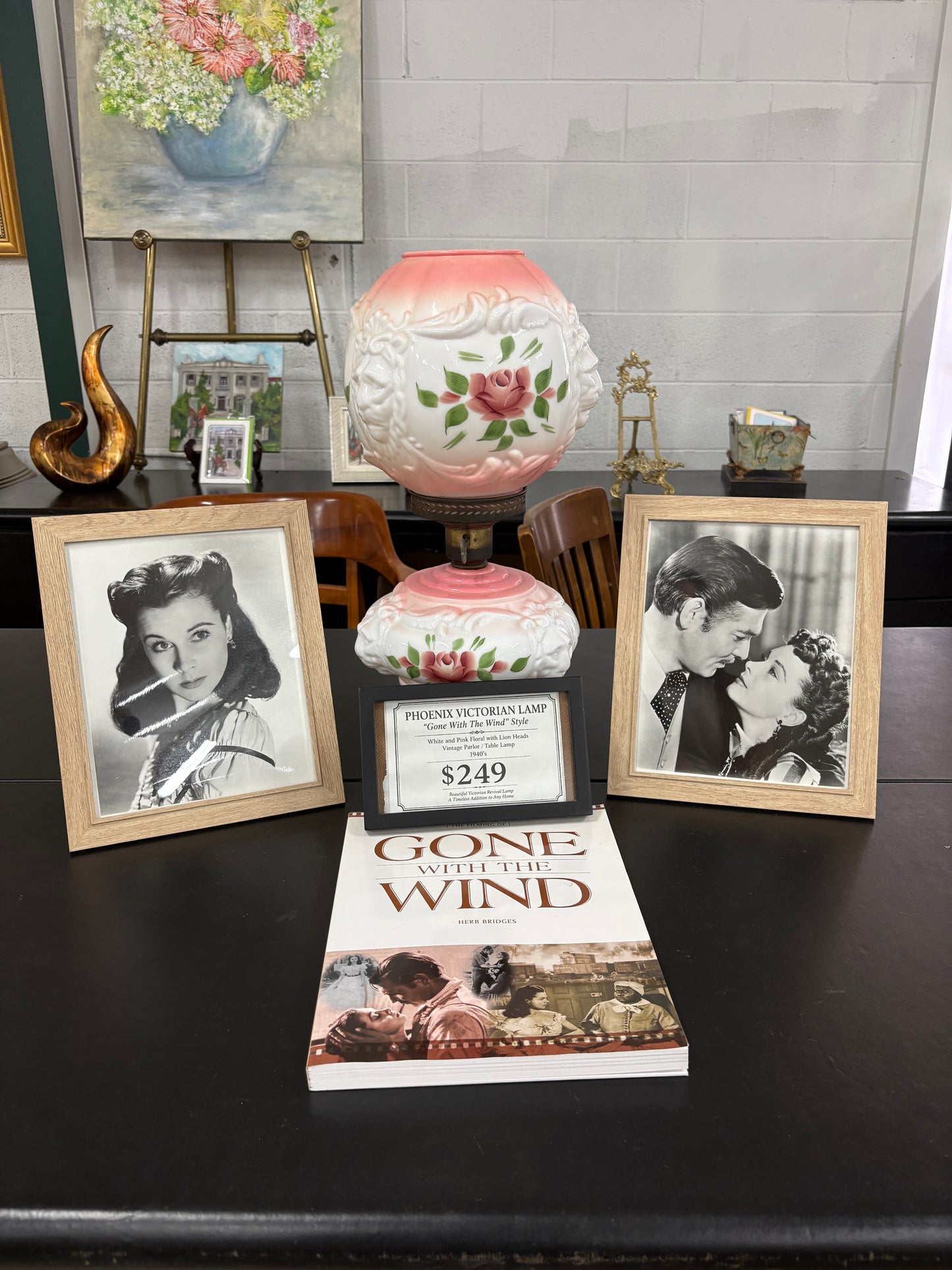 Vintage Phoenix “Gone With the Wind” Parlor Lamp – 1940s – Pink & White Milk Glass